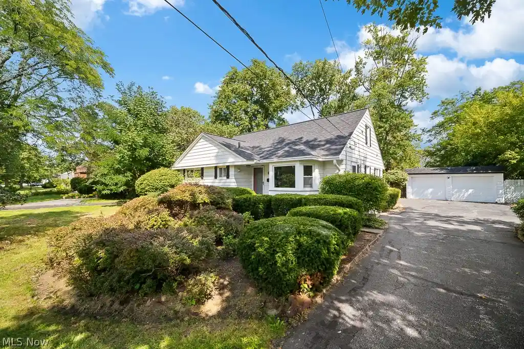 Single family home for sale at 4697 Canterbury Rd, North Olmsted, OH 44070 | MLS# 5241831