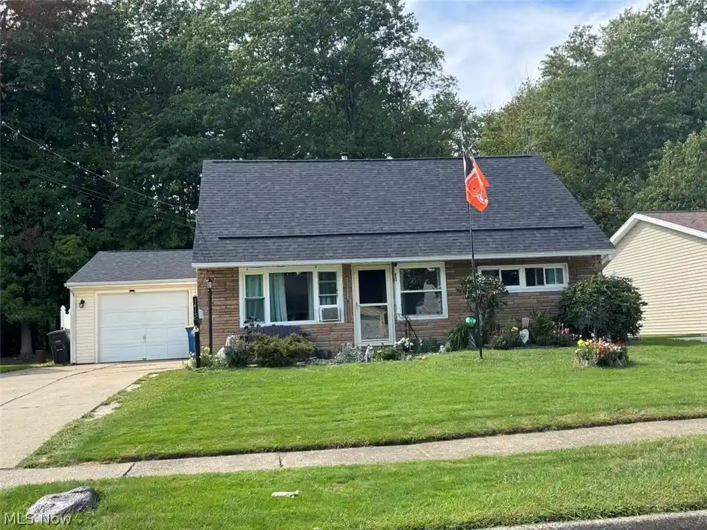 Photo 1 of Single family home for sale at 1415 Eleanor Dr, Ashtabula, OH 44004 | MLS# 5243583 | Listing updated on 2026-10-20