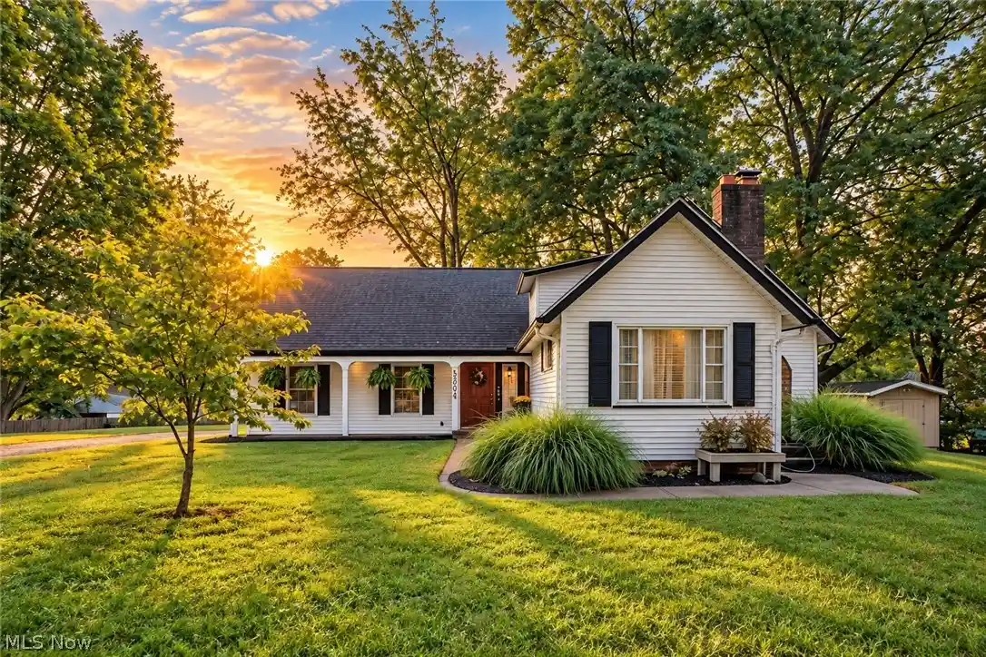 Photo 1 of Single family home for sale at 3898 Wales Ave Nw, Massillon, OH 44646 | MLS# 5242223 | Listing updated on 2026-10-27