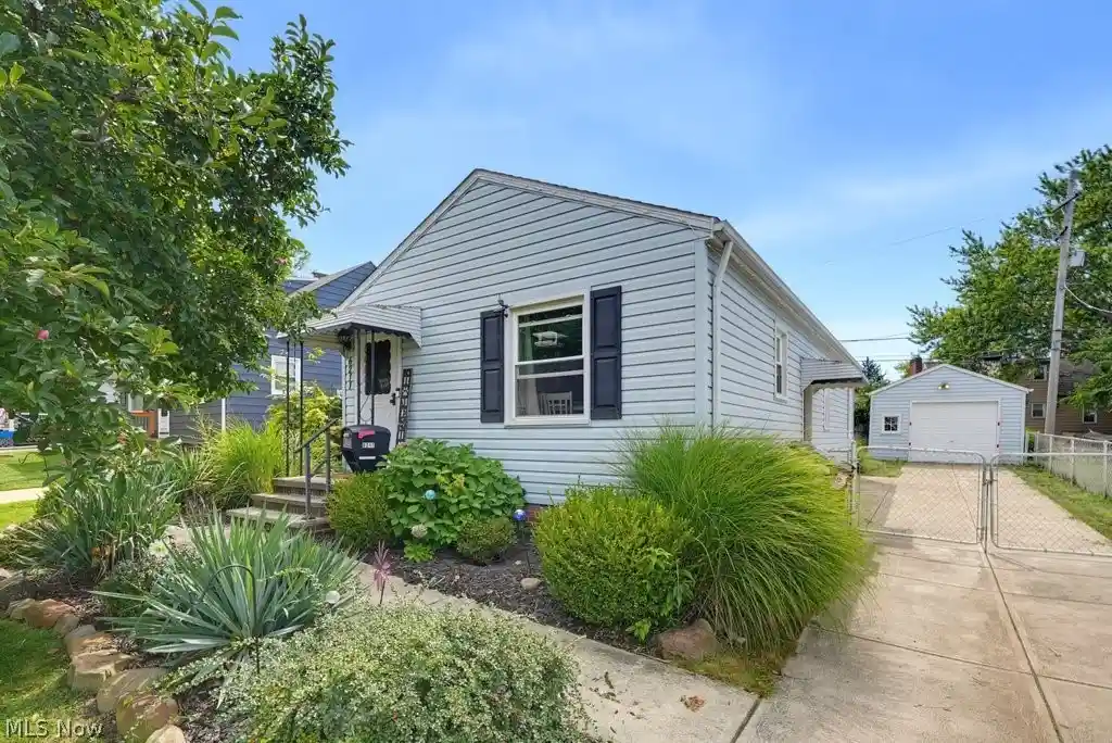 Photo 1 of Single family home for sale at 6211 Dartworth Dr, Cleveland, OH 44129 | MLS# 5243615 | Listing updated on 2026-10-21