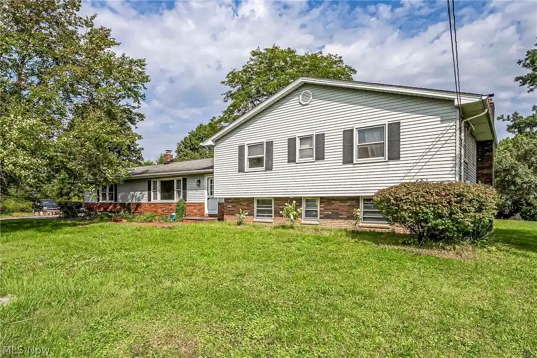 Photo 1 of Sale Pending at 9284 Mayfield Rd, Chesterland, OH 44026 | MLS# 5243801 | Listing updated on 2026-10-23