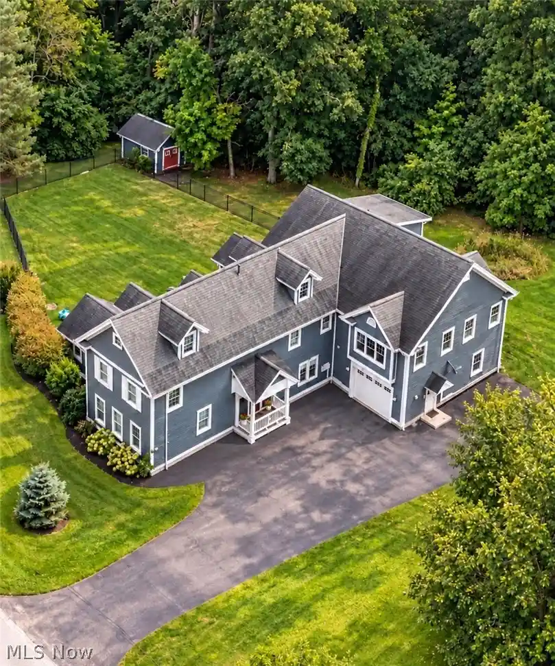 Single family home for sale at 9773 Broadway Dr, Chagrin Falls, OH 44023 | MLS# 5238977