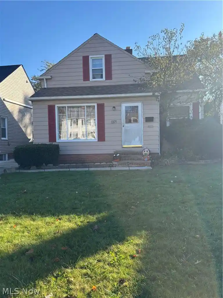 Photo 1 of Single family home for sale at 1371 S Green Rd, Cleveland, OH 44121 | MLS# 5244174 | Listing updated on 2026-10-22