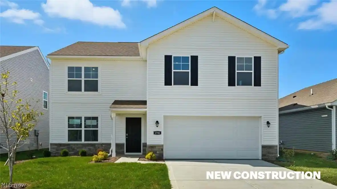 Photo 1 of Sale Pending at 3845 Leasure Farms Dr, Zanesville, OH 43701 | MLS# 5244319 | Listing updated on 2026-10-20