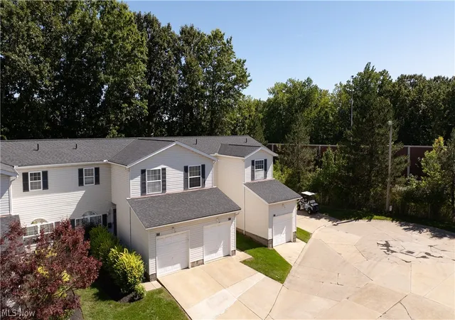 Photo 3 of Condo for sale at 8257 Lancaster Dr, Mentor, OH 44060 | MLS# 5243959 | Listing updated on 2026-10-11