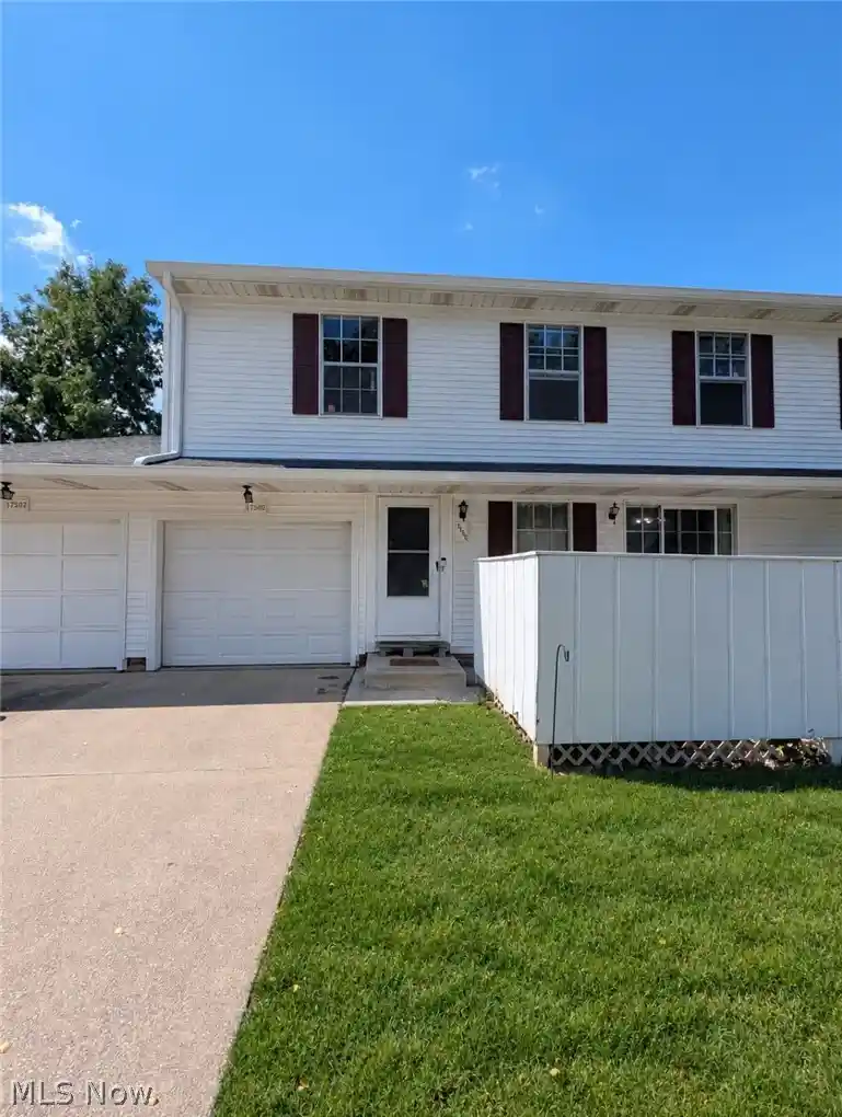 Listing Photo 1 - Condo for sale in 17500 Independence Ct located at 17500 Independence Ct, Brook Park, OH 44142 - Unit #4B