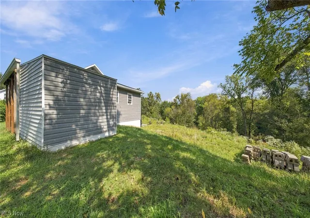 Photo 4 of Single family home for sale at 738 Lulu St, Parkersburg, WV 26101 | MLS# 5244031 | Listing updated on 2026-09-22