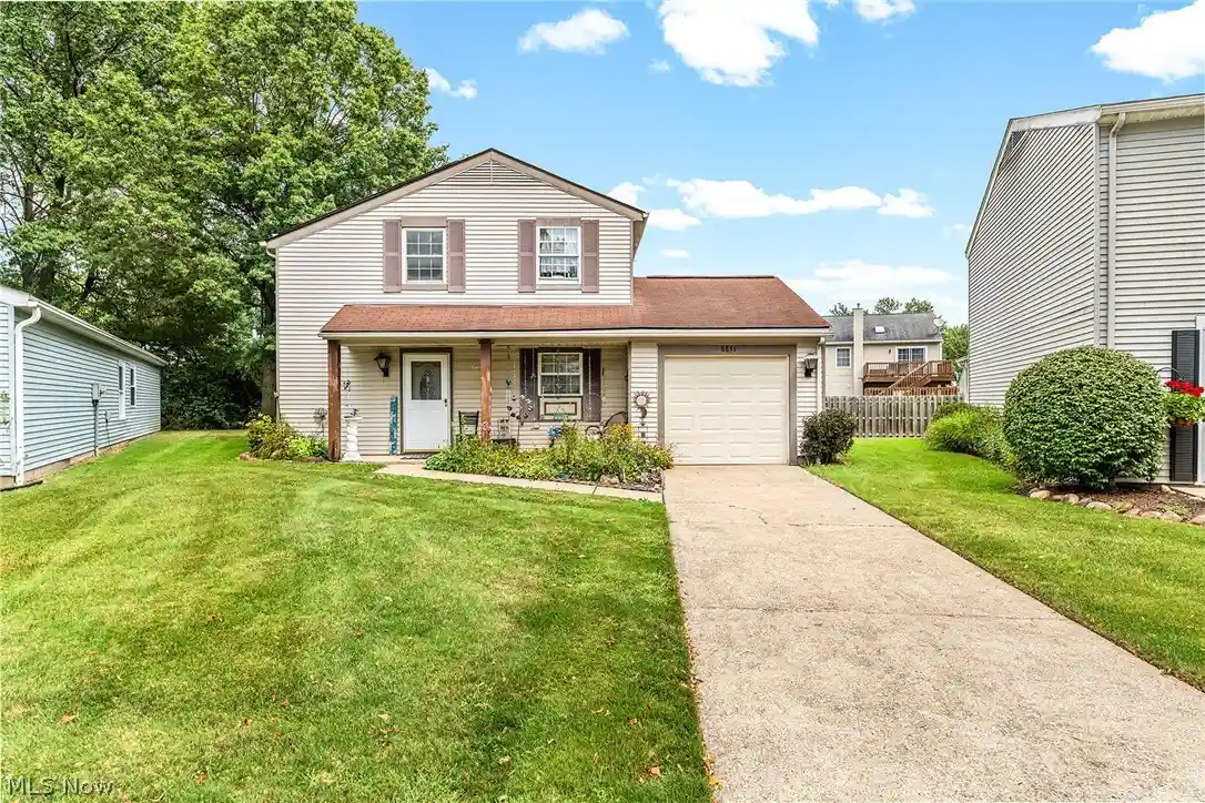 Condo for sale at 8851 Holly Ln, Olmsted Falls, OH 44138 | MLS# 5243037
