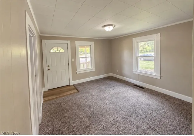 Photo 4 of Single family home for sale at 1331 Race St, Zanesville, OH 43701 | MLS# 5244540 | Listing updated on 2026-09-14