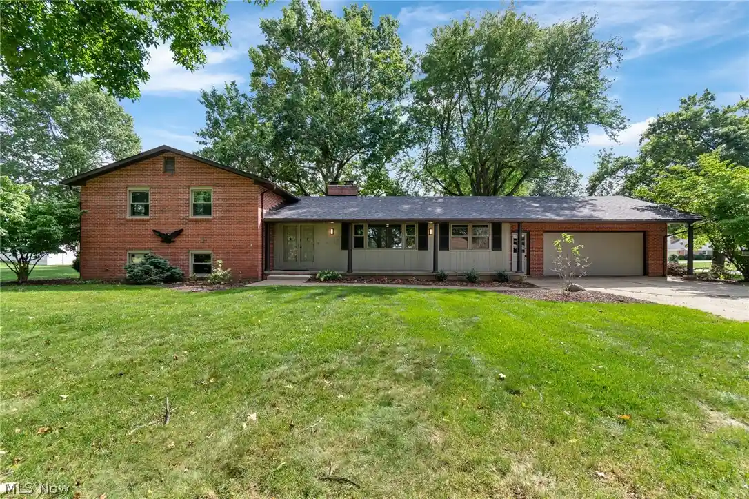 Single family home for sale at 1212 Buena Vista St NE, Canton, OH 44714 | MLS# 5243410