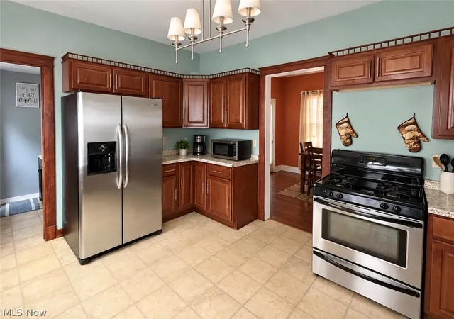 Photo 3 of Sale Pending at 3930 Poe Ave, Cleveland, OH 44109 | MLS# 5244563 | Listing updated on 2026-10-03