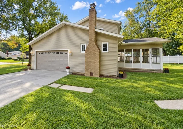 Photo 2 of Single family home for sale at 6820 Chadbourne Dr, North Olmsted, OH 44070 | MLS# 5244249 | Listing updated on 2026-10-07