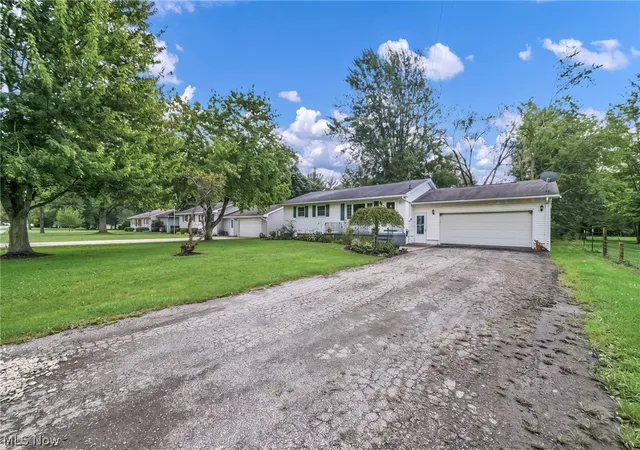 Photo 2 of Single family home for sale at 5803 Russia Rd, South Amherst, OH 44001 | MLS# 5230887 | Listing updated on 2026-10-07
