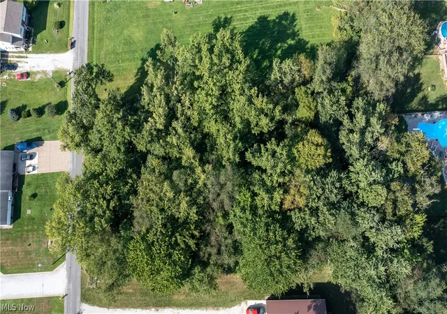 Photo 1 of Sale Pending at 4051 Greenbay Dr, Barberton, OH 44203 | MLS# 5243519 | Listing updated on 2026-09-25