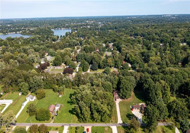 Photo 2 of Sale Pending at 4051 Greenbay Dr, Barberton, OH 44203 | MLS# 5243519 | Listing updated on 2026-09-25