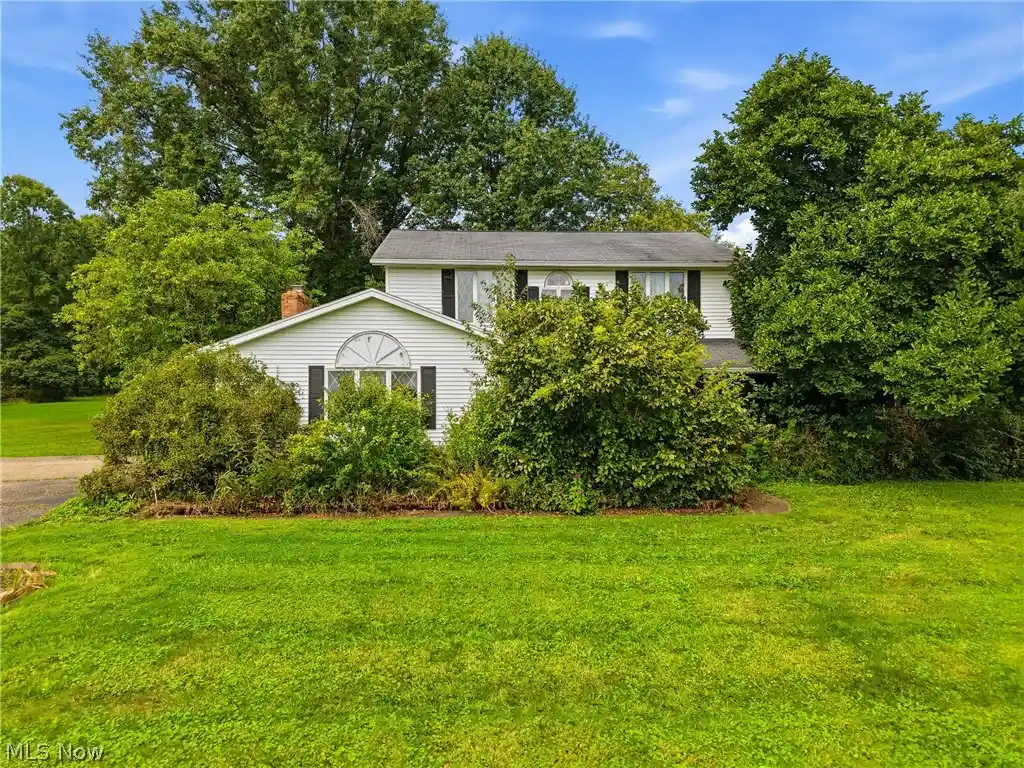 Photo 1 of Single family home for sale at 11225 Freshley Ave Ne, Alliance, OH 44601 | MLS# 5245010 | Listing updated on 2026-10-18