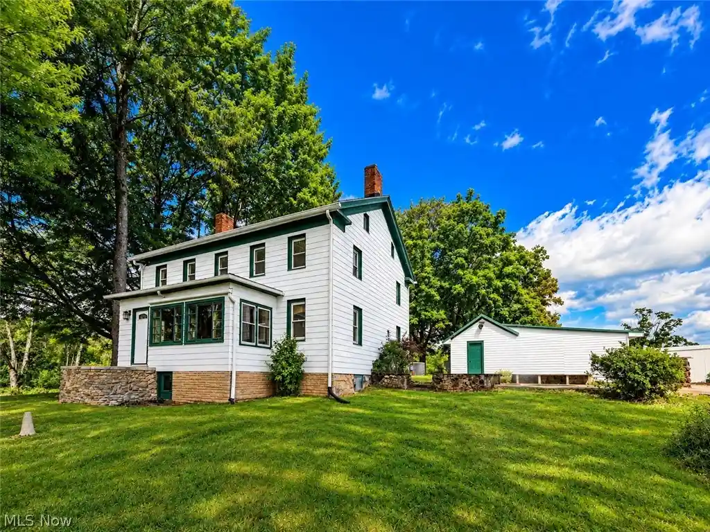Single family home for sale at 2559 Raber Rd, Green, OH 44685 | MLS# 5244292