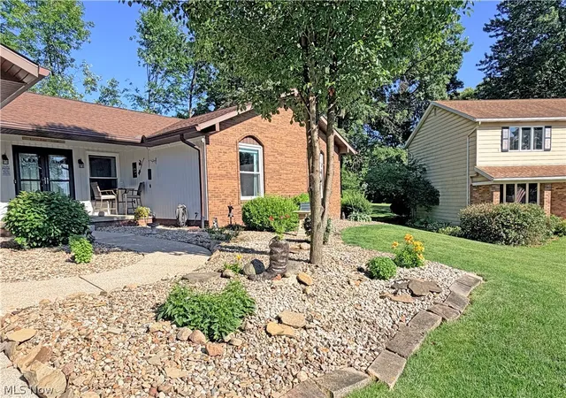 Sale Pending at 1043 Reedy Dr, Wadsworth, OH 44281 | MLS# 5244886 | Listing updated on 2026-09-21
