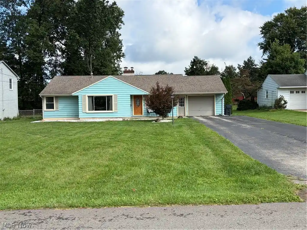 Photo 1 of Single family home for sale at 788 Brookfield Ave, Youngstown, OH 44512 | MLS# 5243431 | Listing updated on 2026-10-13