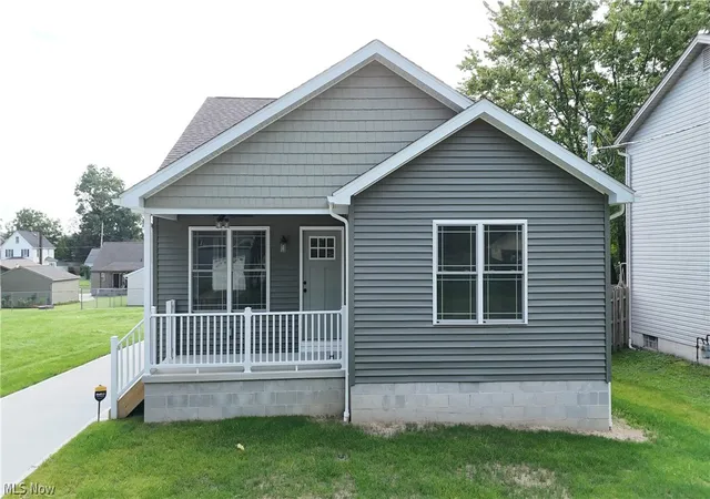 Photo 1 of Sale Pending at 434 8th Street, Struthers, OH 44471 | MLS# 5221868 | Listing updated on 2026-10-06