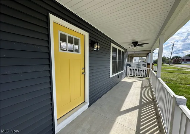 Photo 3 of Sale Pending at 165 Sexton St, Struthers, OH 44471 | MLS# 5222206 | Listing updated on 2026-10-06