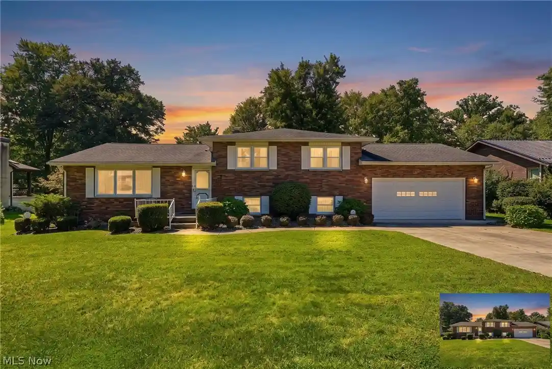 Photo 1 of Single family home for sale at 8 Sioux Trl, Girard, OH 44420 | MLS# 5242006 | Listing updated on 2026-10-18