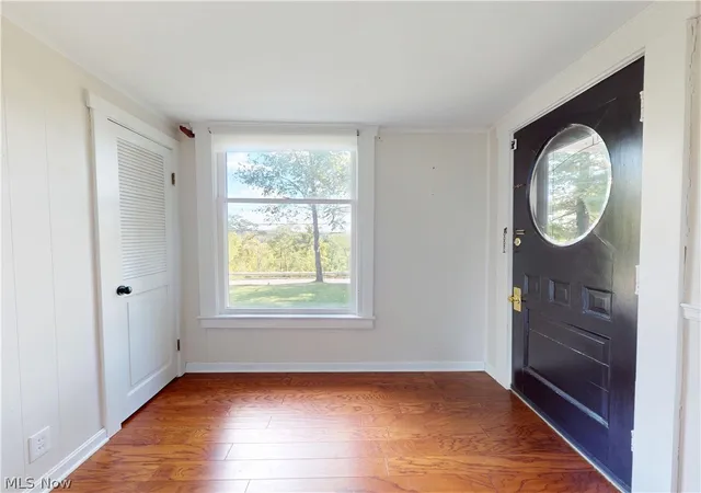 Photo 2 of Single family home for sale at 218 Bentleyville Rd, Chagrin Falls, OH 44022 | MLS# 5244320 | Listing updated on 2026-09-23