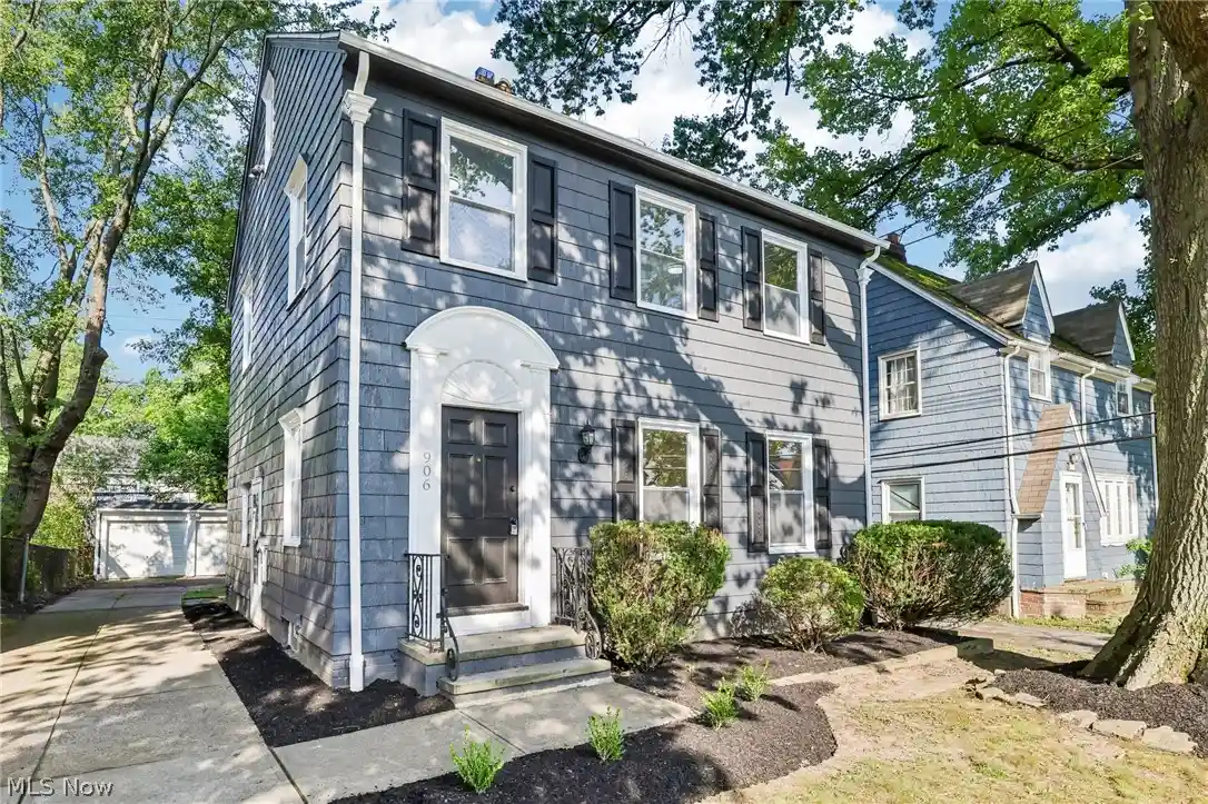 Photo 1 of Single family home for sale at 906 Keystone Dr, Cleveland, OH 44121 | MLS# 5245052 | Listing updated on 2026-10-16