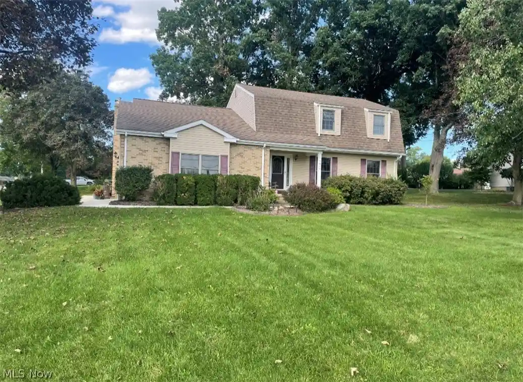 Photo 1 of Single family home for sale at 7814 Indian Trl, Youngstown, OH 44514 | MLS# 5245055 | Listing updated on 2026-10-16