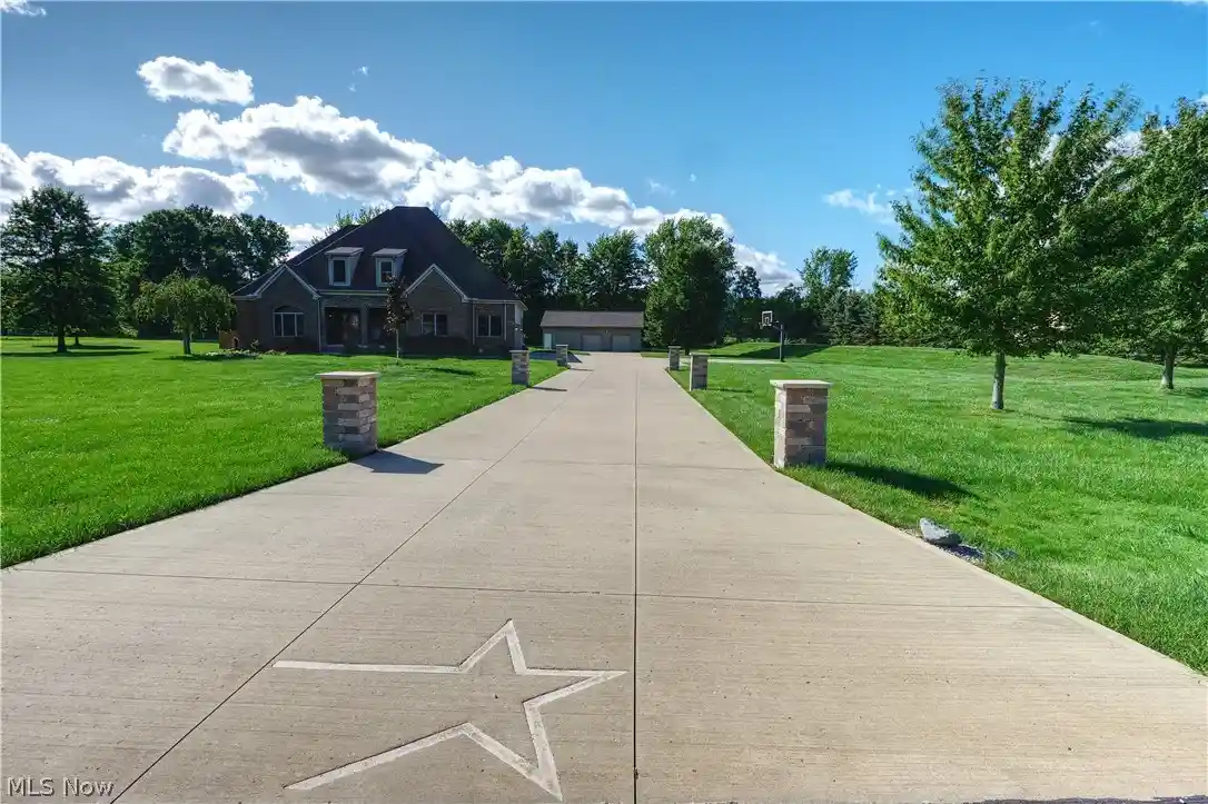 Photo 1 of Single family home for sale at 25785 Meadow Trl, Columbia Station, OH 44028 | MLS# 5244983 | Listing updated on 2026-10-15