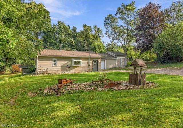 Photo 3 of Sale Pending at 11451 Lloyd St Nw, Canal Fulton, OH 44614 | MLS# 5244971 | Listing updated on 2026-09-24