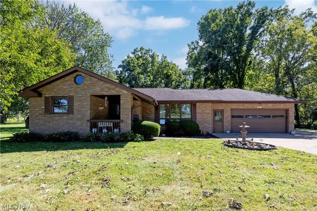 Photo 1 of Single family home for sale at 5257 Dover Rd, Apple Creek, OH 44606 | MLS# 5244729 | Listing updated on 2026-10-30