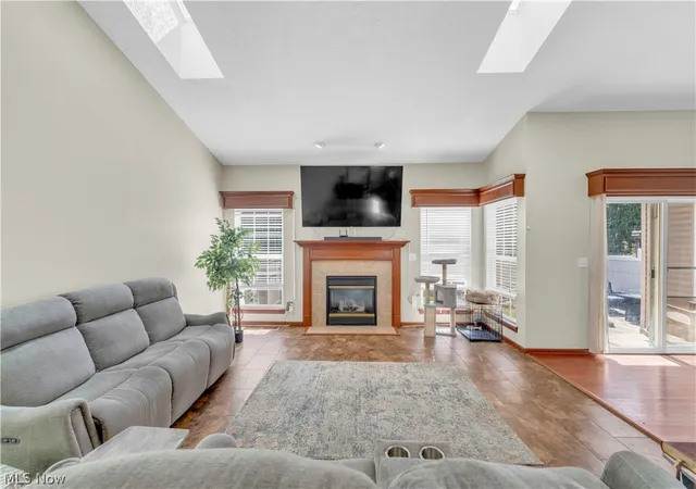 Photo 3 of Single family home for sale at 4201 Brooks Ct, Lorain, OH 44053 | MLS# 5245150 | Listing updated on 2026-10-28