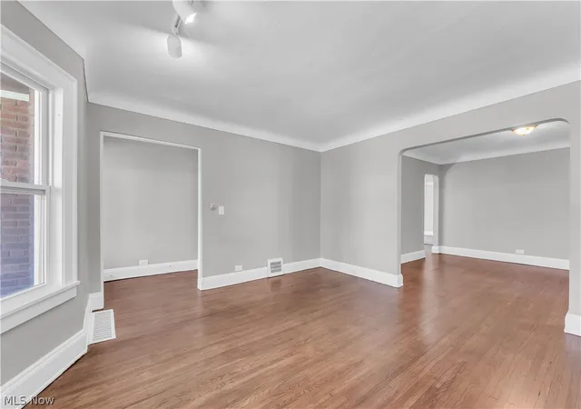 Photo 4 of House for sale at 3154 Kensington Rd, Cleveland Heights, OH 44118 | MLS# 5245214 | Listing updated on 2026-09-28