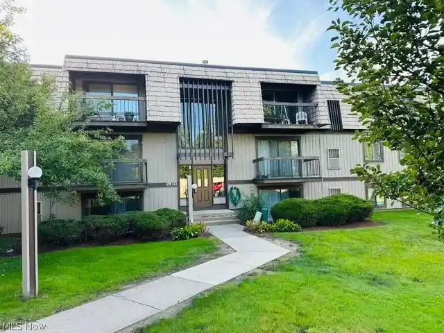 Photo 1 of Condo for sale at 9530 Cove Dr #31C, North Royalton, OH 44133 | MLS# 5245166 | Listing updated on 2026-10-21