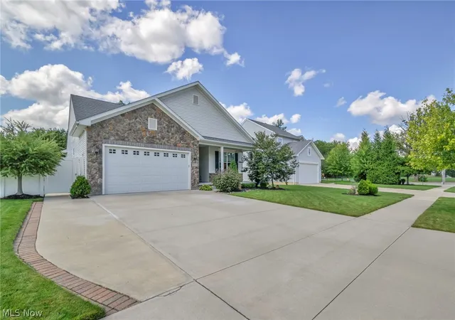 Photo 3 of Single family home for sale at 9006 Shady Elm Ln, Olmsted Twp, OH 44138 | MLS# 5244747 | Listing updated on 2026-09-21