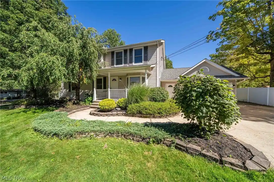 Photo 1 of Sale Pending at 12335 Robson Rd, Grafton, OH 44044 | MLS# 5245311 | Listing updated on 2026-10-12
