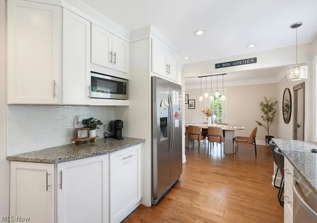 Photo 3 of Sale Pending at 5175 Thornbury Rd, Cleveland, OH 44124 | MLS# 5244996 | Listing updated on 2026-09-21