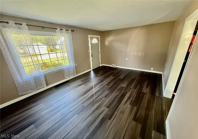 Photo 3 of Sale Pending at 540 Eastlawn St, Geneva, OH 44041 | MLS# 5245290 | Listing updated on 2026-10-05