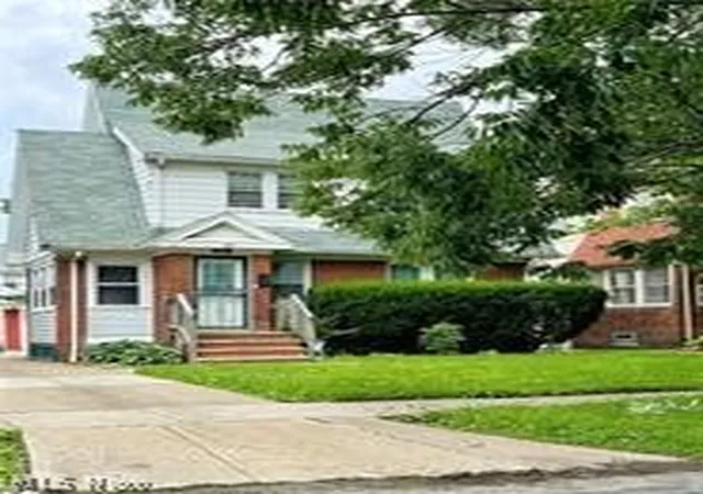 Photo 1 of Single family home for sale at 3861 Kirkwood Rd, Cleveland, OH 44121 | MLS# 5245340 | Listing updated on 2026-09-28