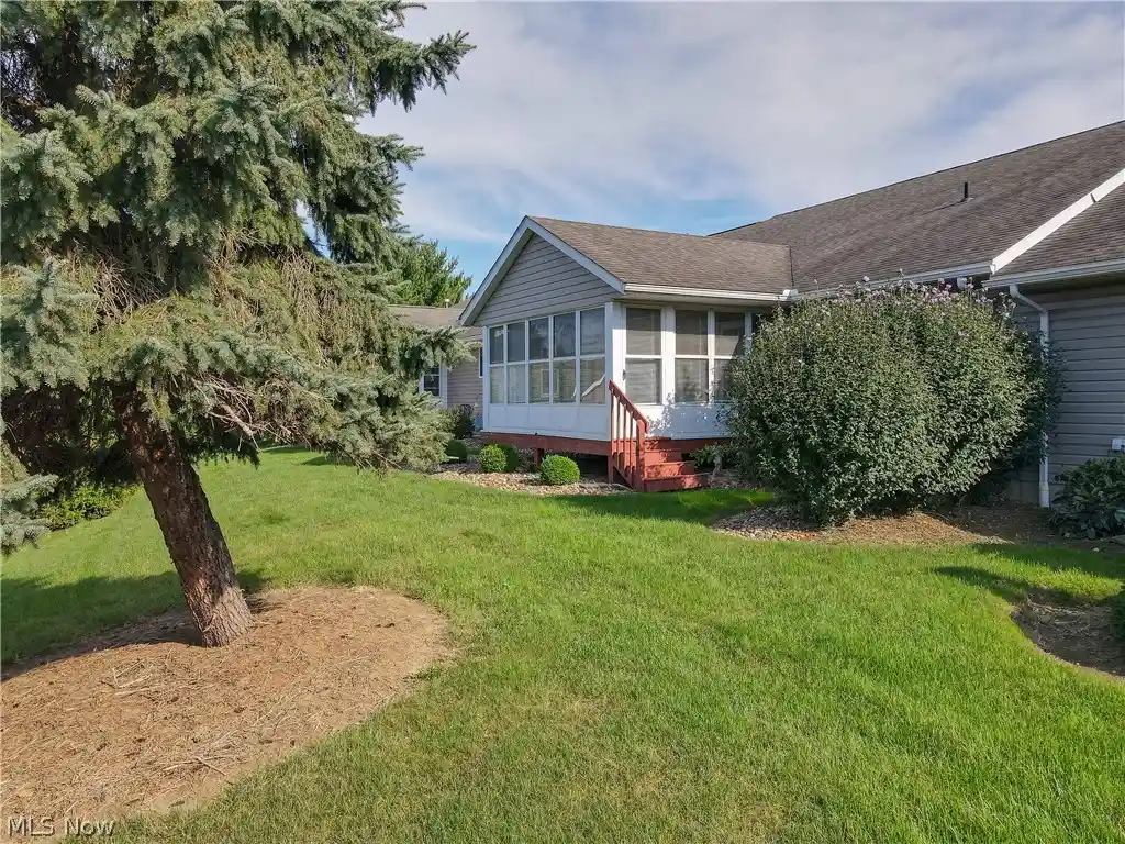 Listing Photo 28 - Condo for sale in 230 Park Pl Dr located at 230 Park Pl Dr, Wadsworth, OH 44281 - Unit 230 Park Pl Dr