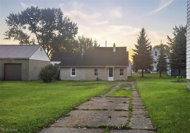 Photo 1 of Single family home for sale at 153 N Dunlap Ave, Youngstown, OH 44509 | MLS# 5244684 | Listing updated on 2026-09-16