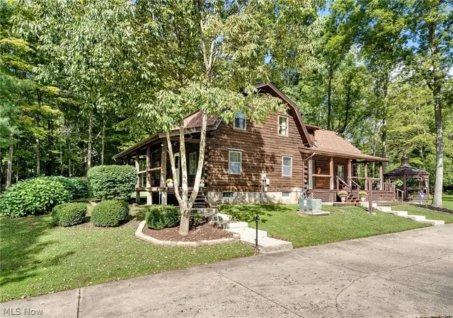 Photo 1 of Single family home for sale at 11780 W Western Reserve Rd, Salem, OH 44460 | MLS# 5243351 | Listing updated on 2026-10-11