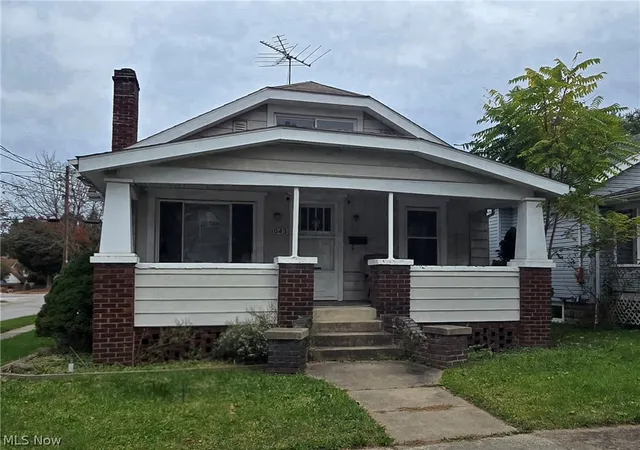 Photo 1 of Single family home for sale at 1043 Berwin St, Akron, OH 44310 | MLS# 5245487 | Listing updated on 2026-10-12