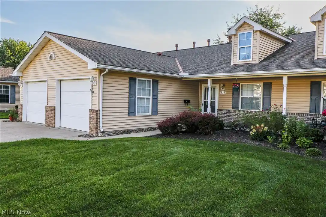 Condo for sale at 312 W Glen, Elyria, OH 44035 | MLS# 5245426
