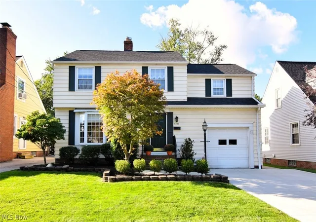 Photo 2 of Single family home for sale at 5284 Edenhurst Rd, Cleveland, OH 44124 | MLS# 5245446 | Listing updated on 2026-10-08