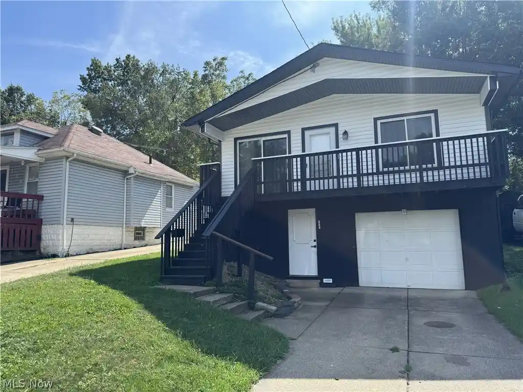 Photo 1 of Single family home for sale at 522 Grandview Ave, Barberton, OH 44203 | MLS# 5245578 | Listing updated on 2026-10-22