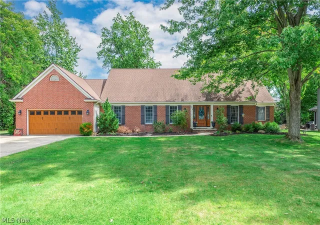 Photo 1 of Single family home for sale at 717 Wedgewood Dr, Avon Lake, OH 44012 | MLS# 5245331 | Listing updated on 2026-09-28