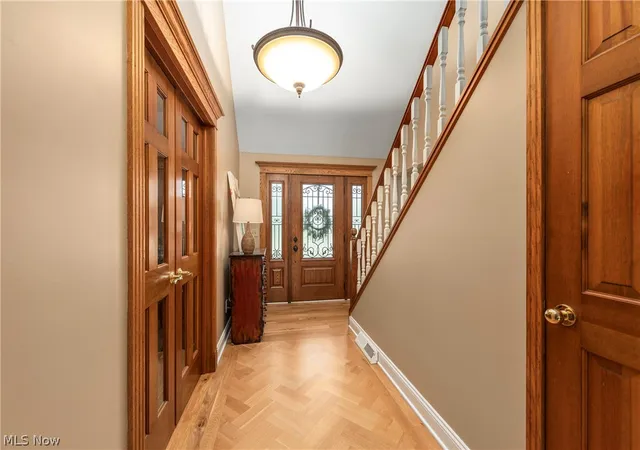 Photo 3 of Single family home for sale at 717 Wedgewood Dr, Avon Lake, OH 44012 | MLS# 5245331 | Listing updated on 2026-09-28