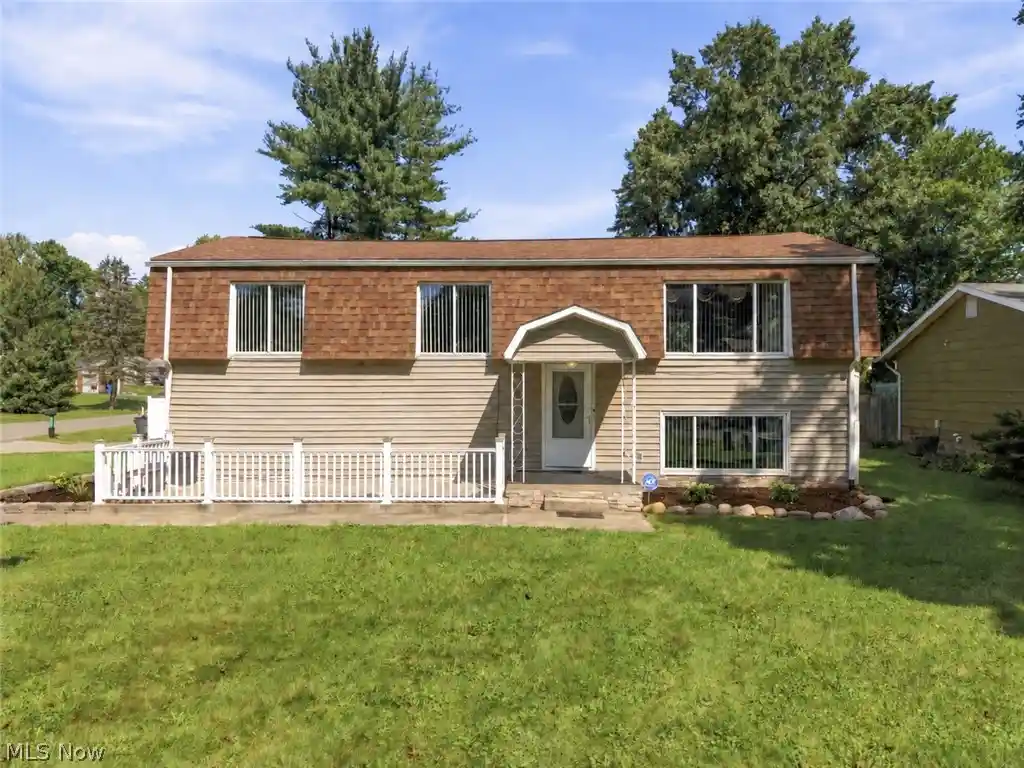 Photo 1 of Single family home for sale at 3838 Georgia St Nw, Massillon, OH 44646 | MLS# 5245244 | Listing updated on 2026-10-20